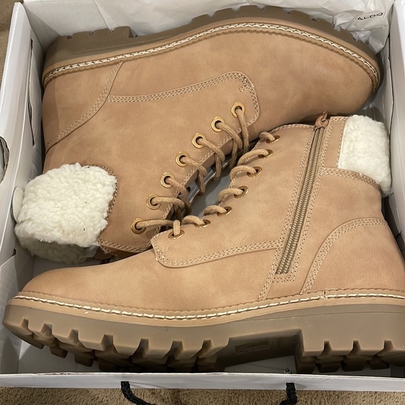 BNIB Aldo Nude/Fuzzy Ankle Booties - size 10 - Picture 3 of 5